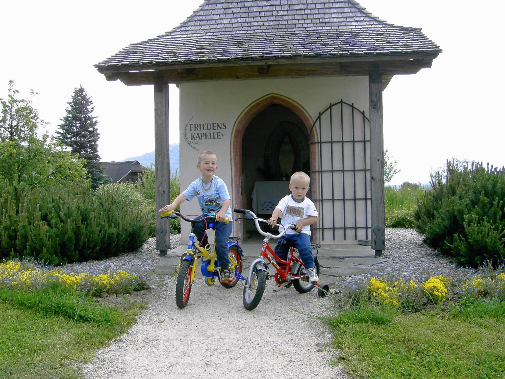 Gaestehaus Uggowitzer Drobollach am Faaker See Esterno foto